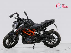 KTM  390 Duke 2021 2022