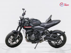 TRIUMPH  660 TRIDENT 2021 >